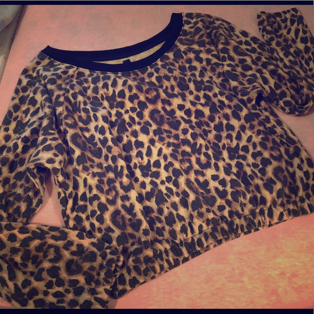 Crop top sweater